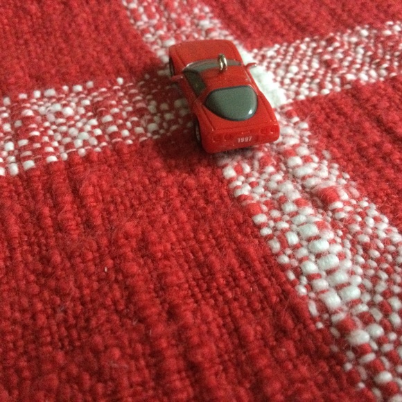 Hallmark Keepsake Ornament 1997 Miniature Corvette - Picture 5 of 6